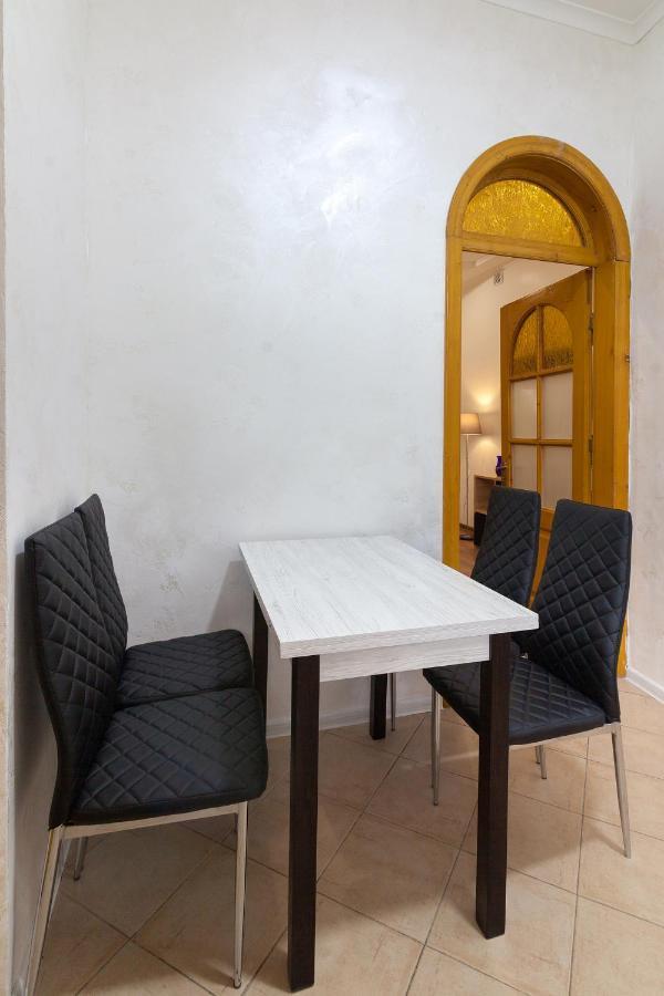 LEOGRAND Apartment Panteleimona Kulisha 27 Lemberg Exterior foto